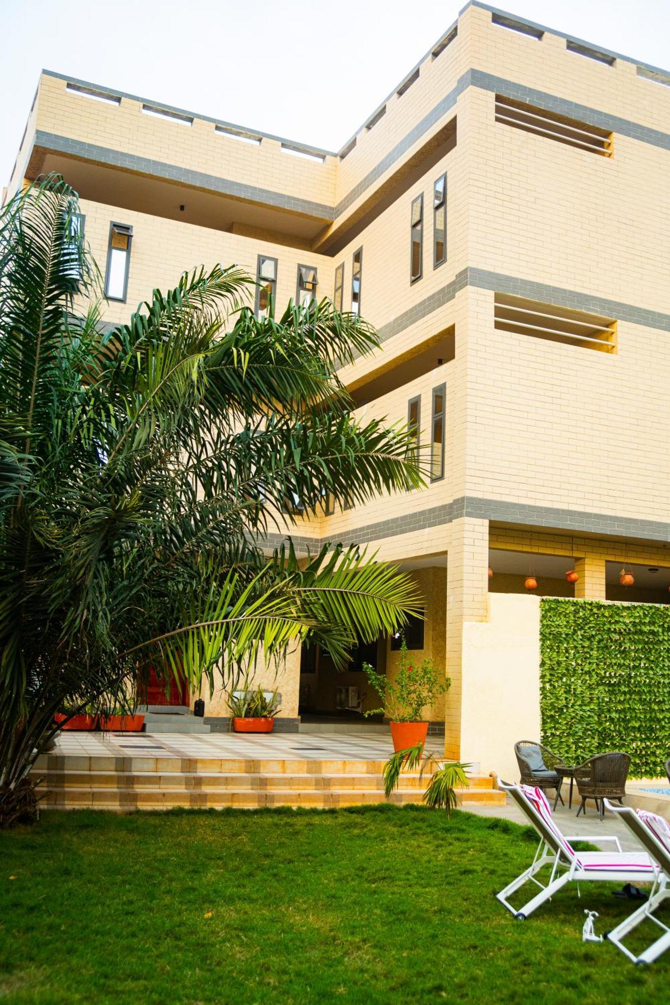 Mokaa Residence Hoteliere Ломе Экстерьер фото